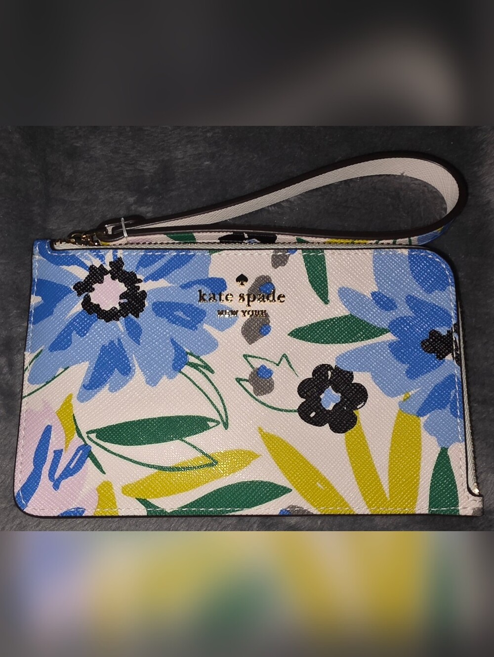 kate spade New York Floral Wristlet - White Multi